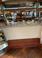 Grimaldi Bakery inside