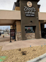 Ziggi's Coffee outside