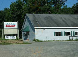 Lehman's Orchard Brewery Farmhouse outside