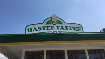 Hastee Tastee outside