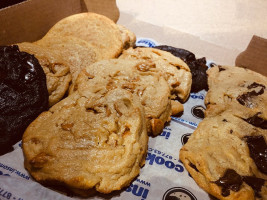 Insomnia Cookies food