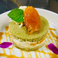 Trader Vic's Emeryville food