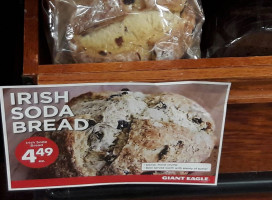 Giant Eagle Bakery food