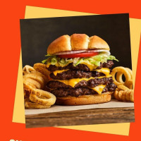 Hooters Overland Park food