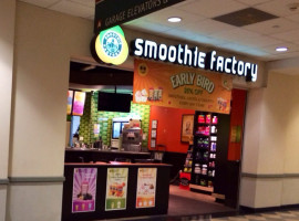 Smoothie Factory outside