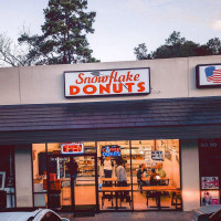 Snowflake Donuts outside