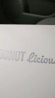 Donut Licious logo