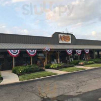 Cracker Barrel Old Country Store outside