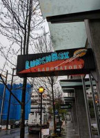 Lunchbox Laboratory Seattle outside