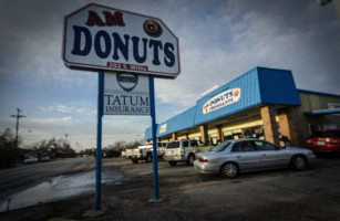 Am Donuts Croissants More outside