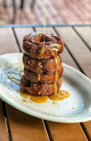 The Toasted Yolk food