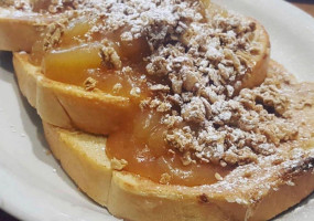 The Toasted Yolk food