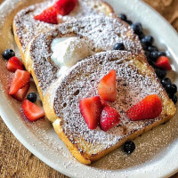 The Toasted Yolk food