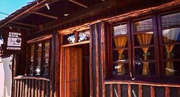 The Signature Room & Lounge outside