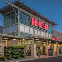 H-e-b-seguin outside