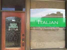 Milano's Pizza Pasta outside