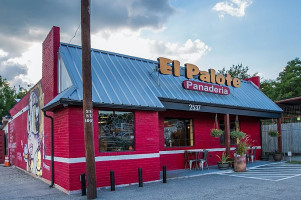 El Palote Panaderia outside