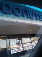 Ok Donuts outside