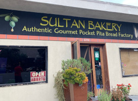 Sultan Bakery outside