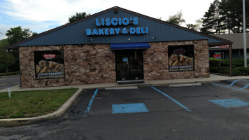 Liscio's Italian Bakery And Deli outside