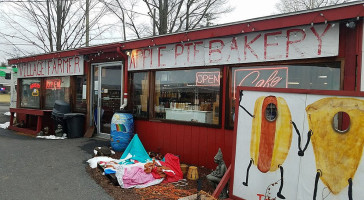 Village Farmer And Bakery outside