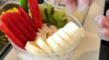 Banzai Bowls food