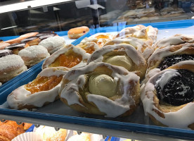 Liscio's Italian Bakery And Deli food