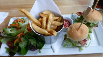 Milestones Grill + Bar - Kanata Centrum food