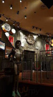 Hard Rock Cafe Chicago inside