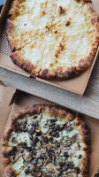 Robert's Pizza and Dough Company food