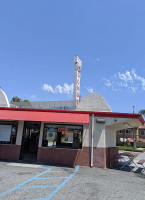 Cherri's Donuts outside