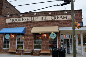 Mooresville Ice Cream Co outside