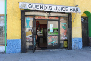 Guendinaxh Juice outside