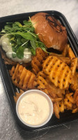 B-52 Burgers And Brew food