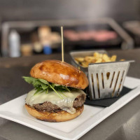 B-52 Burgers And Brew drink