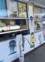 Ralph’s Famous Italian Ices outside