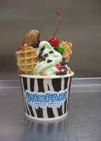 Snofari Frozen Yogurt drink