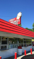 Crisp's Dairy Treat outside