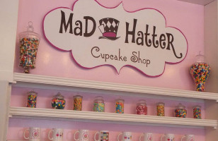 Mad Hatter Cupcake Shop logo