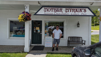 Mother Myrick's Confectionery outside