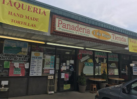 Panaderia Mexicana Cinco De Mayo outside