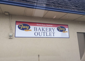 Franz Bakery Outlet outside