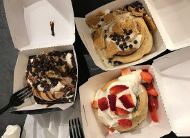 Cinnaholic food