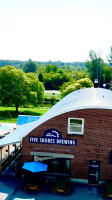 Five Shores Brewing outside