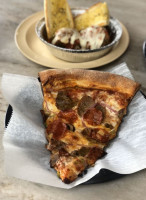 Carmelo's Pizzeria food