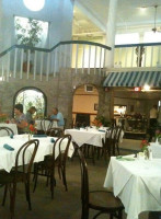 Café Alcazar inside