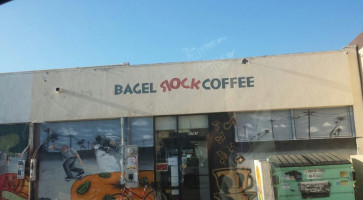 Bagel Rock Coffee outside