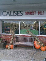 Calise Food Market outside