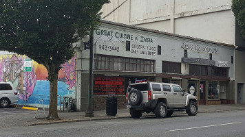 Harvey's Sandwich Shop outside