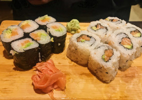 Deepwater Seafood food